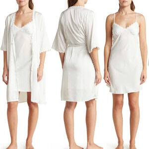 EAG, NYC Luxury Satin Robe & Slip NWT